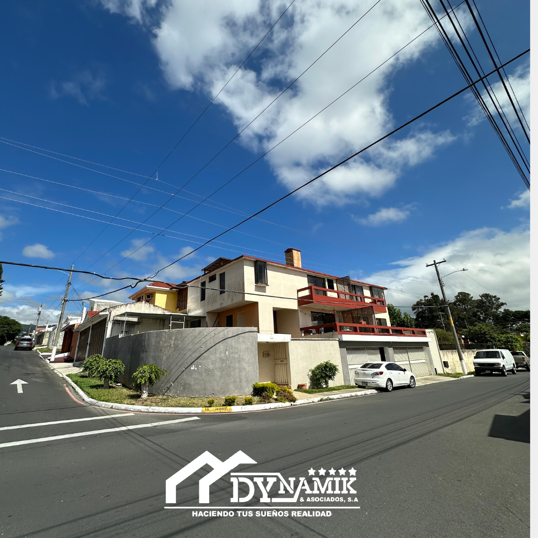 Casa Pinares de San Cristobal z8 mixco